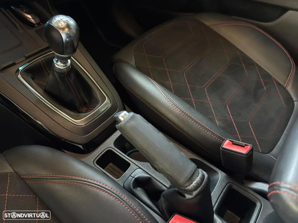 Ford Puma 1.0 EcoBoost MHEV ST-Line X — fotografia 27