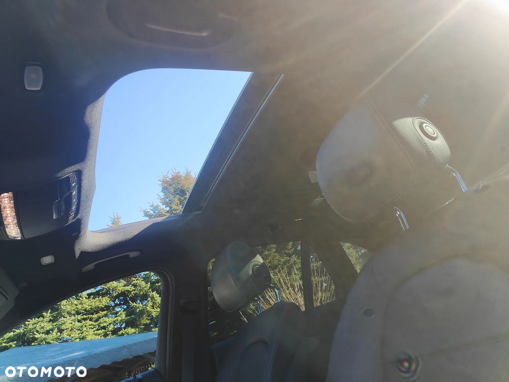 Mercedes-Benz GLC 300 4Matic 9G-TRONIC AMG Line - 13