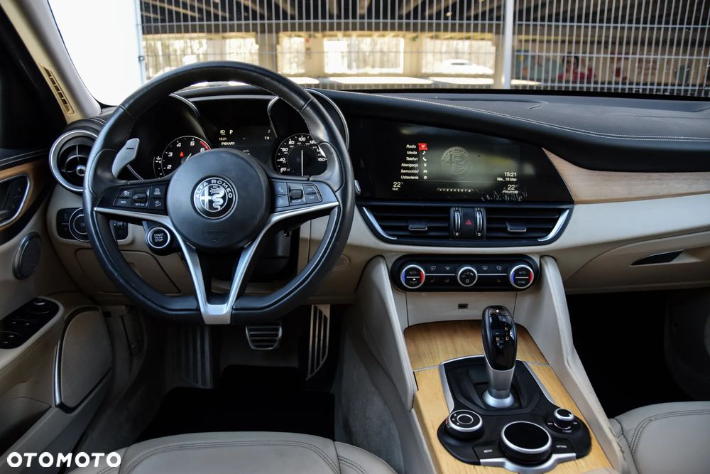 Alfa Romeo Giulia - 11