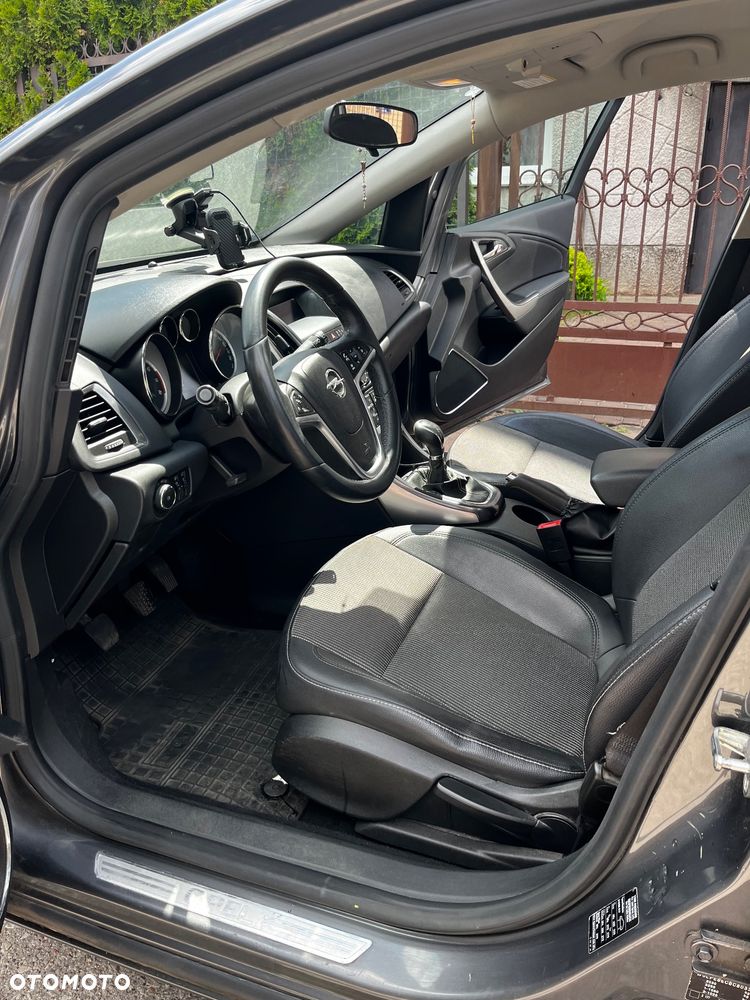 Opel Astra 1.4 T Cosmo - 9