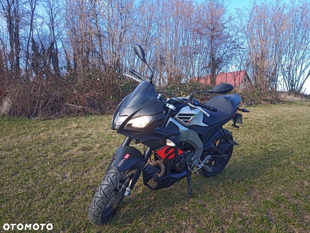 Aprilia Tuono - 1