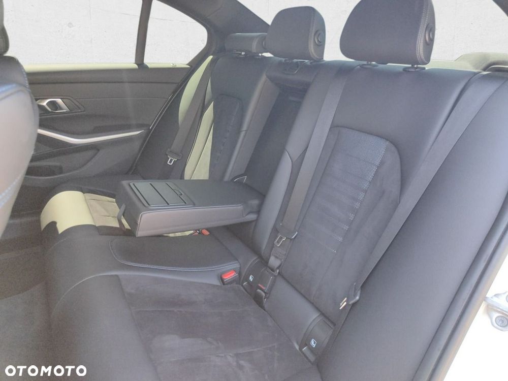BMW Seria 3 - 23