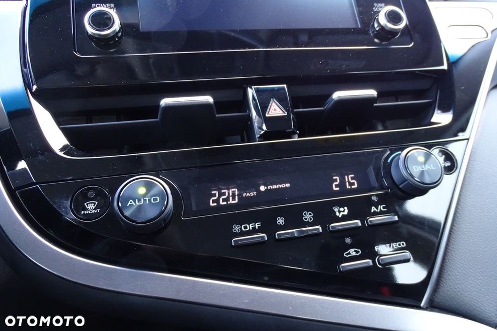 Toyota Camry 2.5 Hybrid Comfort CVT - 37