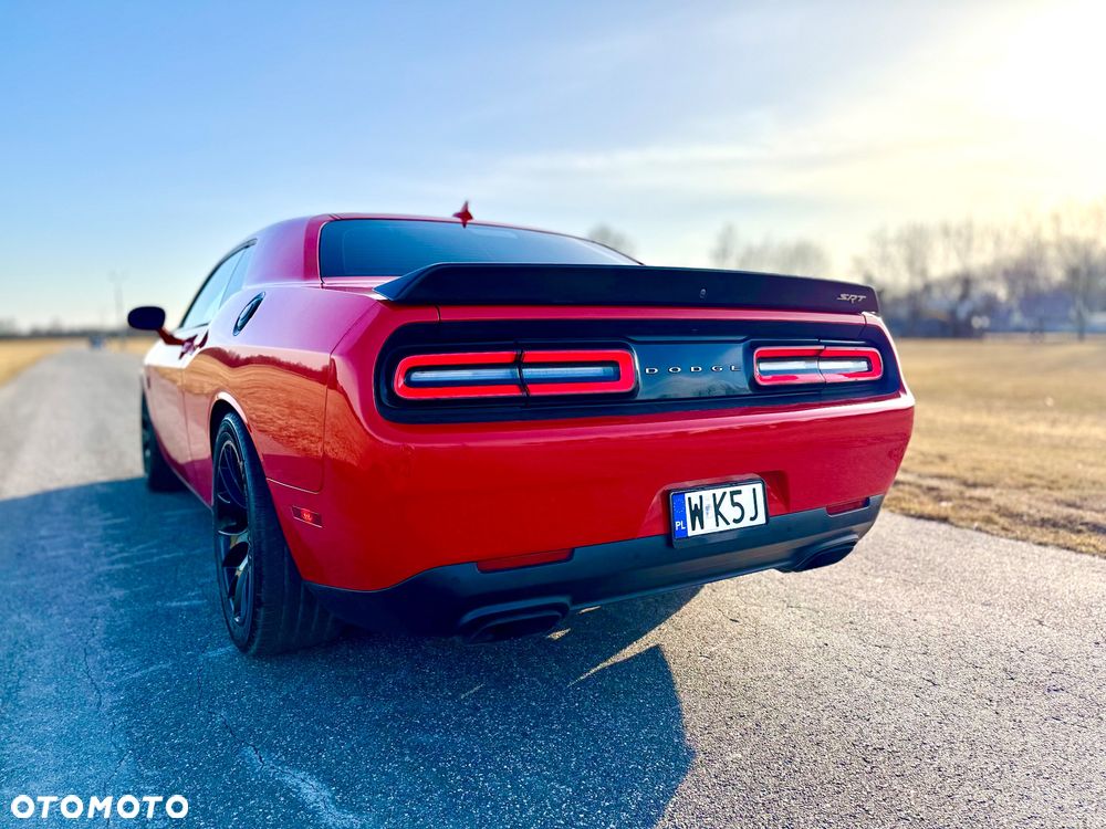 Dodge Challenger - 39