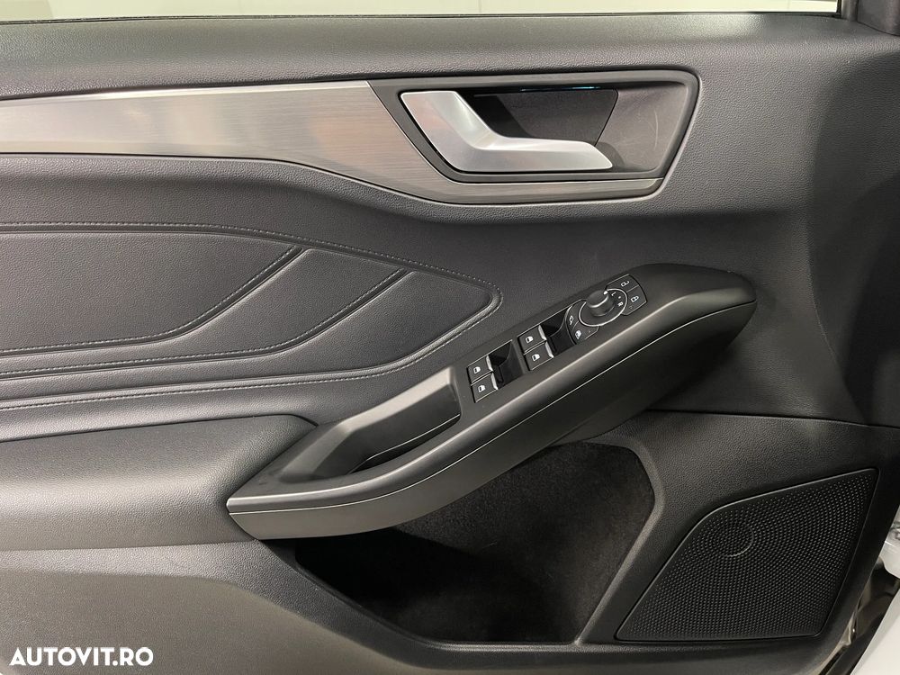 Ford Focus 1.0 EcoBoost MHEV Titanium - 22