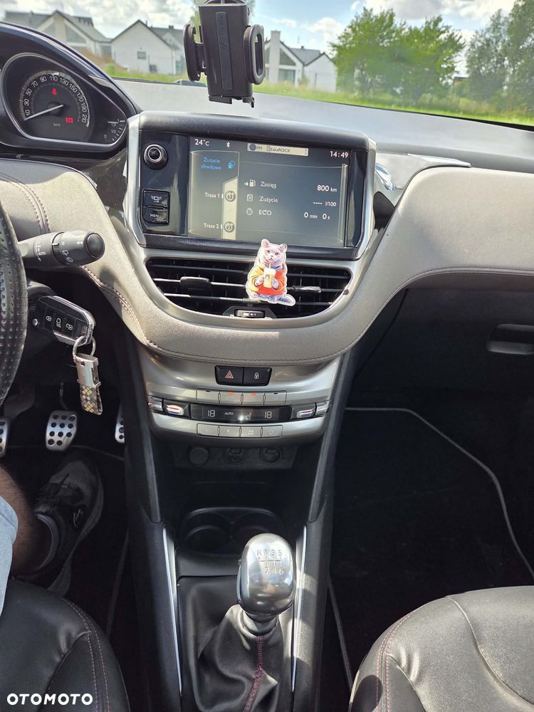 Peugeot 208 ver-e--hdi-fap-115-stop-start-xy - 15