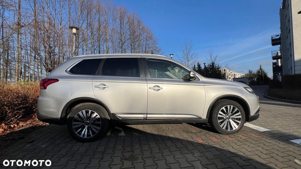 Mitsubishi Outlander 2.0 Intense 4WD CVT - 1