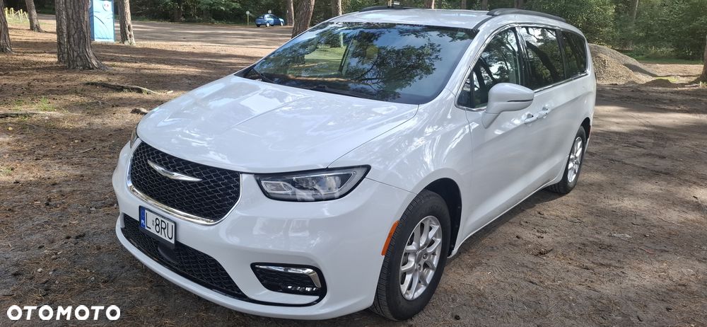 Chrysler Pacifica - 1