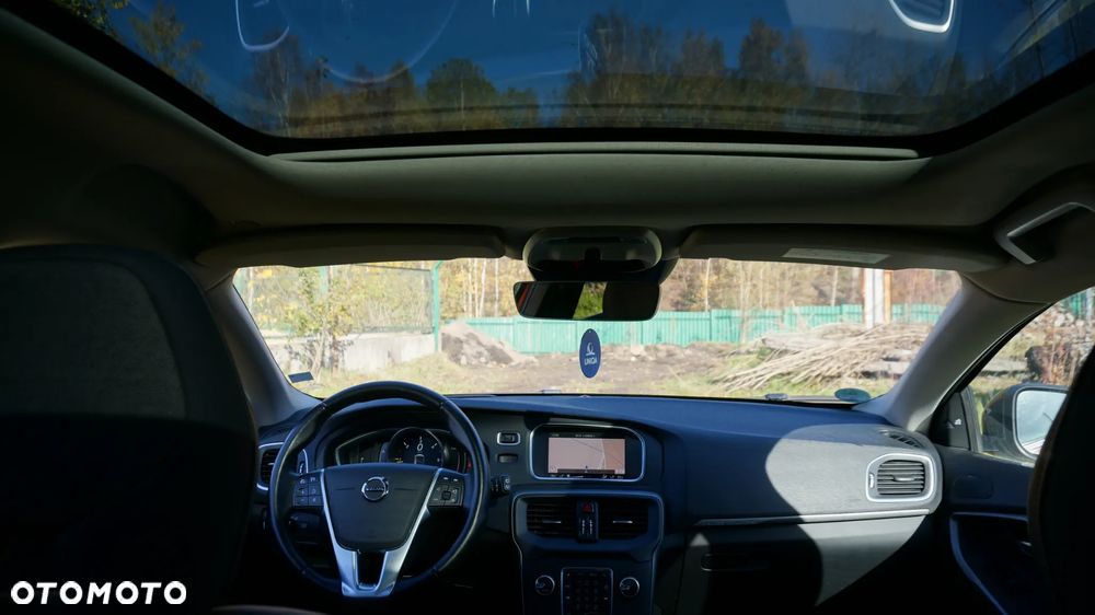 Volvo V40 Cross Country D3 Drive-E Momentum - 9