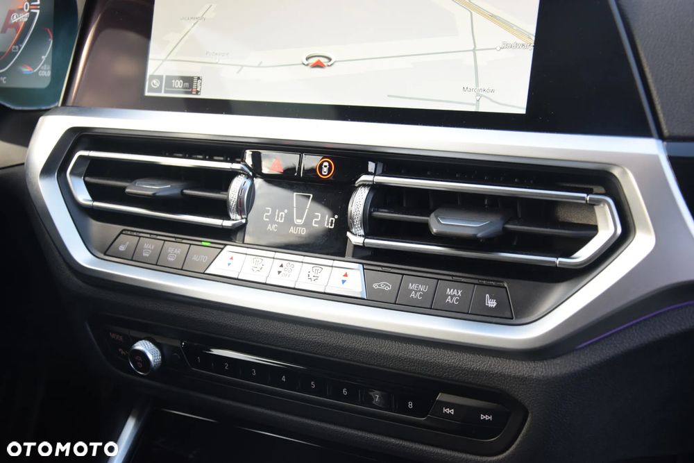 BMW Seria 3 320d xDrive Luxury Line Purity sport - 33