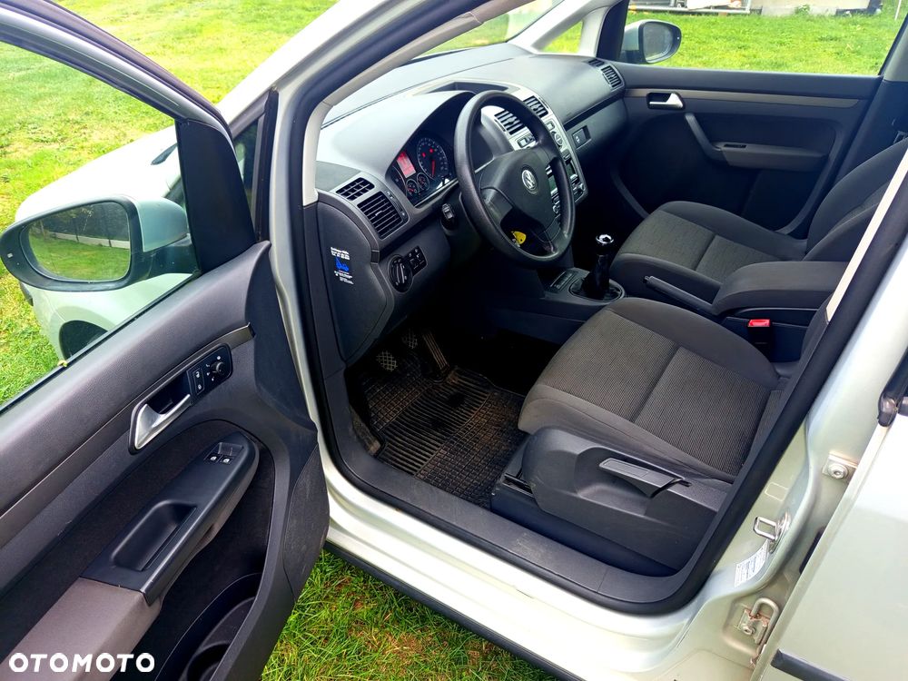 Volkswagen Touran 1.9 TDI DPF Blue Motion Conceptline - 18