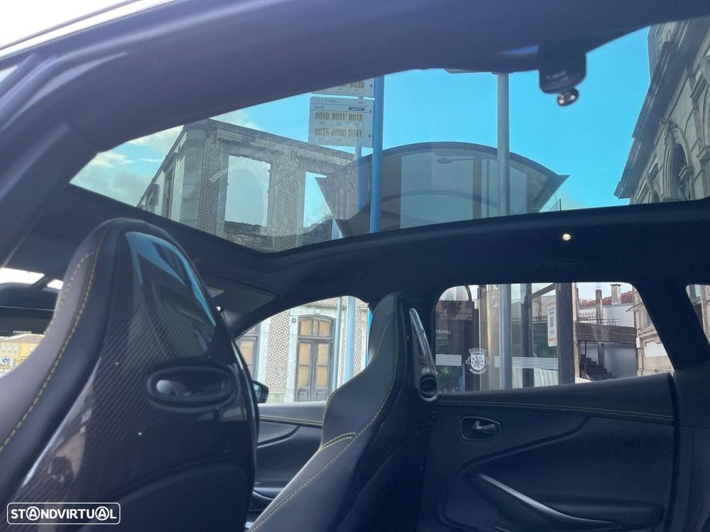 Aston Martin DBX 707 - 17