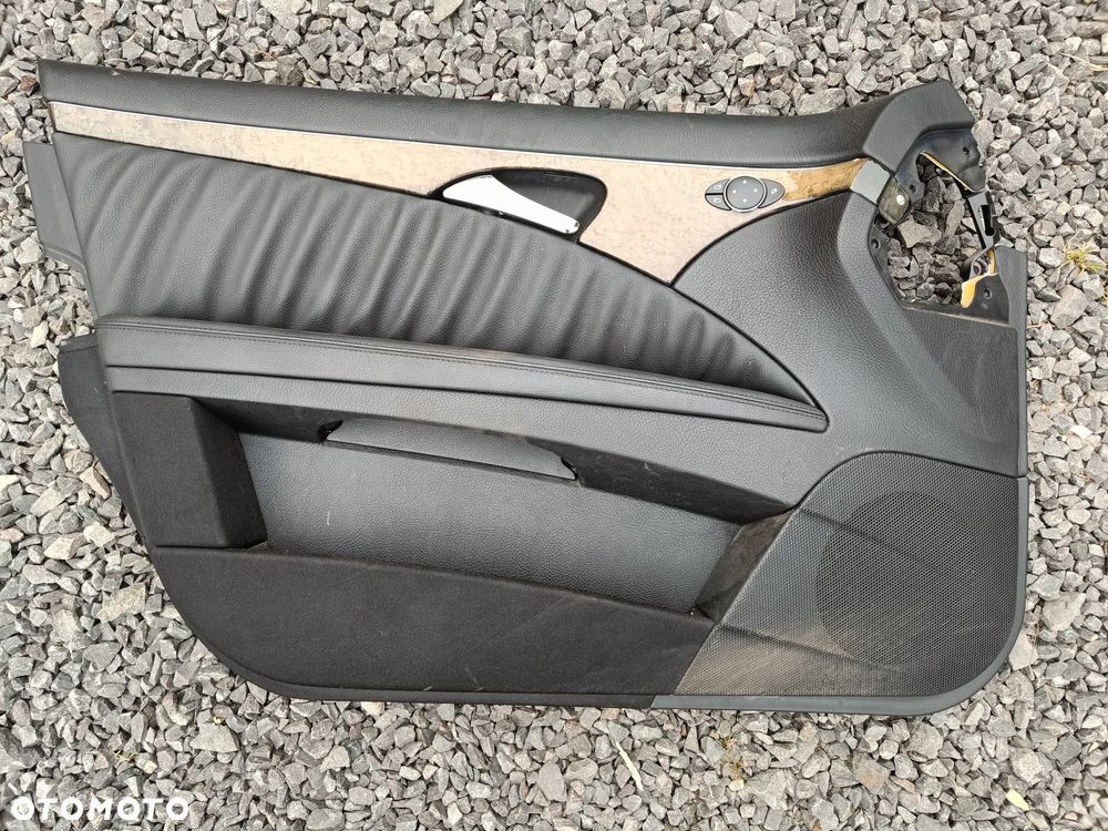 MERCEDES W211 LIFT BOCZEK TAPICERKA LEWY PRZÓD PRZEDNI SKÓRZANY EU - 1