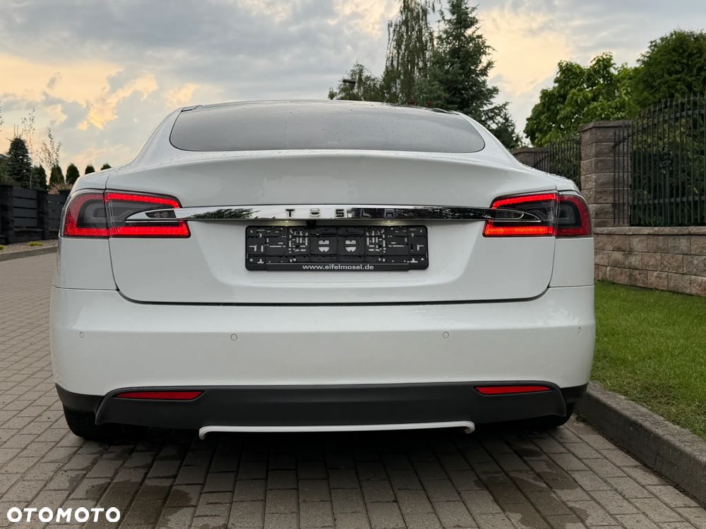 Tesla Model S 70D Allradantrieb - 28