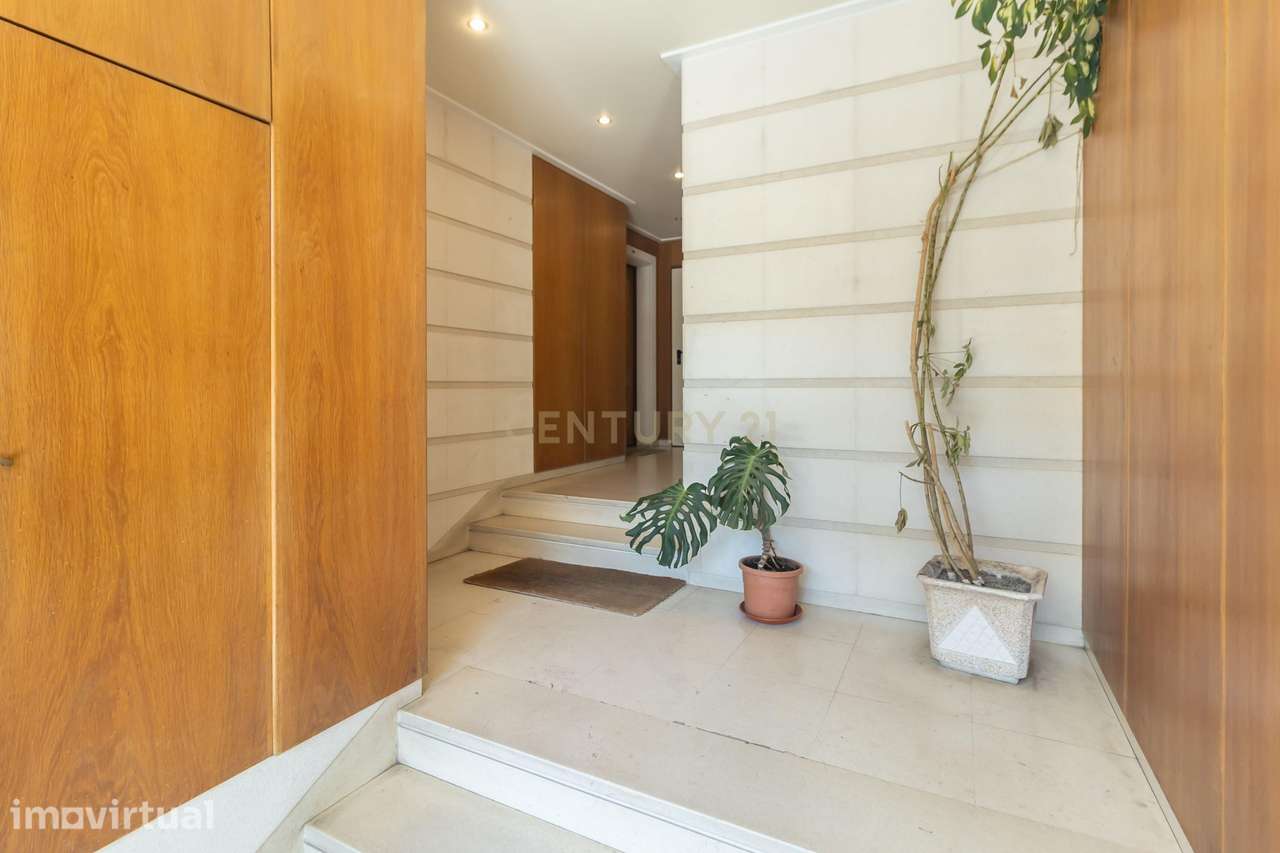 Apartamento T3 com garagem e arrecadação, Sto Antonio Costa da Caparic - Grande imagem: 3/43