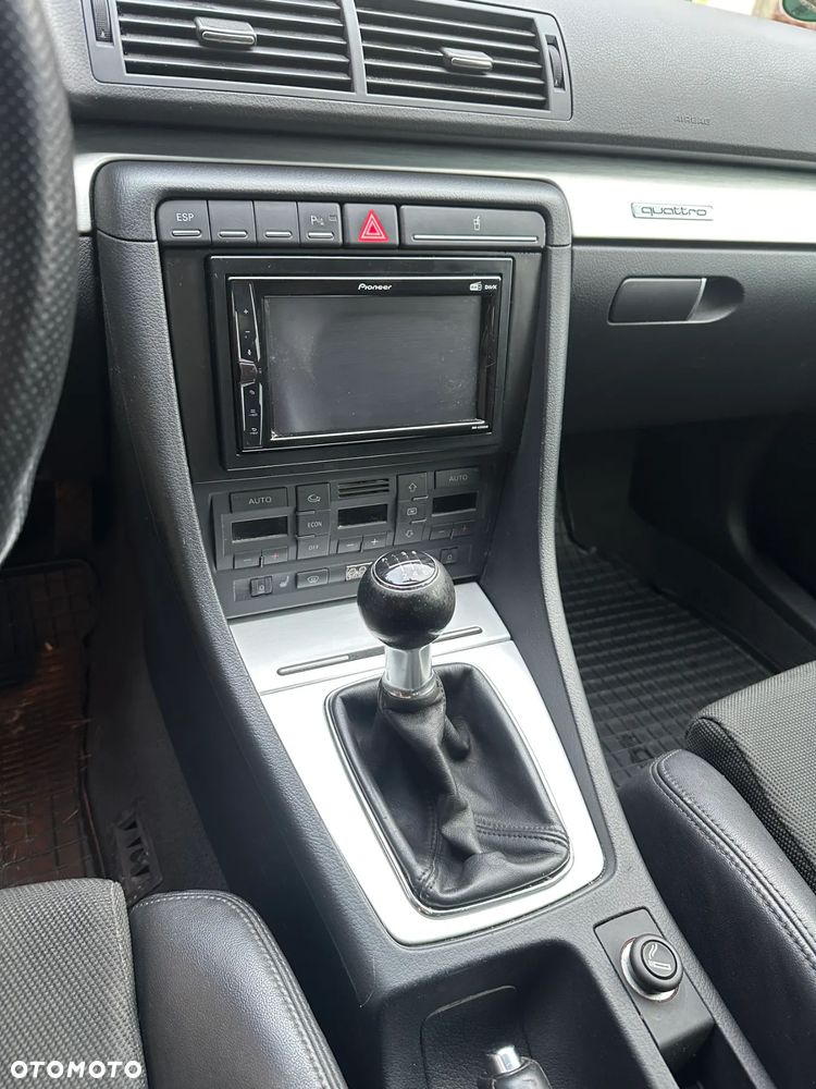 Audi A4 Avant 1.8T Quattro - 17