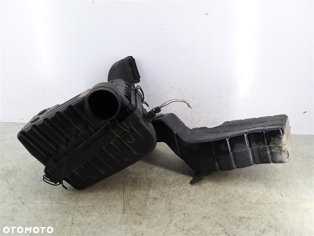 Filtr powietrza obudowa HYUNDAI COUPE I 2.0B 137KM 1996-2000R 28110-23003 - 1