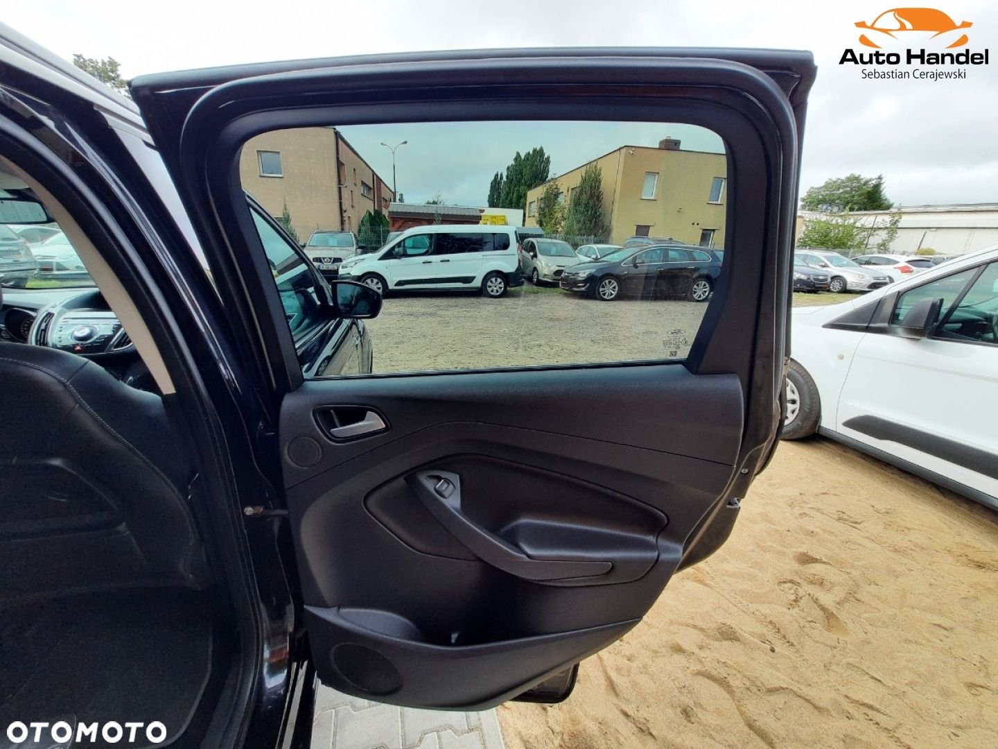 Ford Kuga - 36