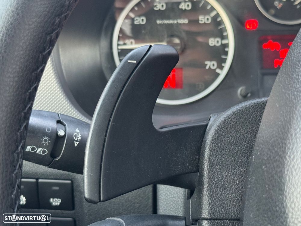 Citroën BERLINGO 1.6 Hdi / CX.AUTOMATICA / 3 LUGARES / GARANTIA - 19
