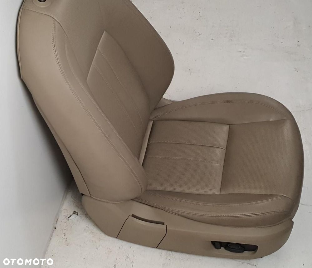 FOTEL PRAWY PRZÓD LAND ROVER DISCOVERY SPORT L550 - 5
