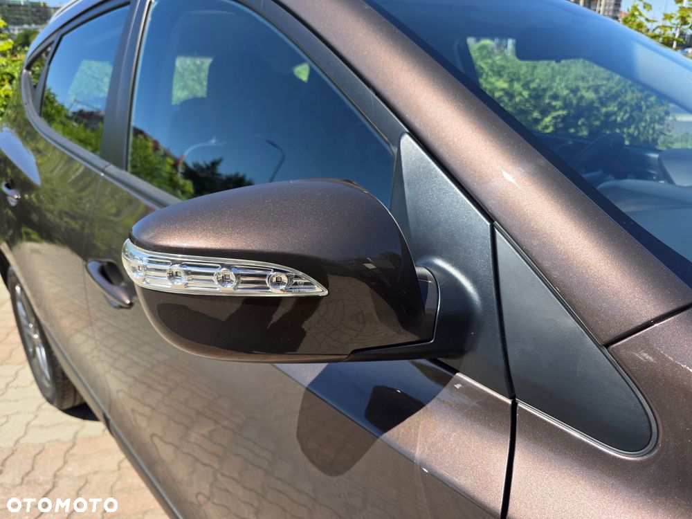 Hyundai ix35 1.6 2WD Fifa World Cup Edition - 21