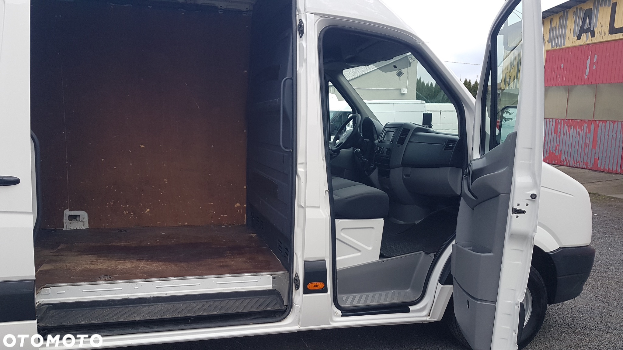 Volkswagen Crafter - 12