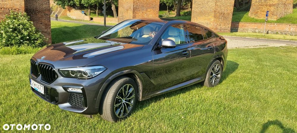 BMW X6 xDrive40d mHEV - 15