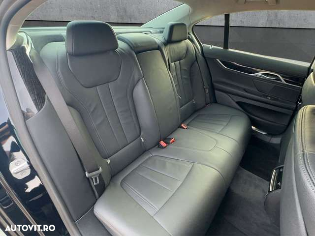 BMW Seria 7 - 12