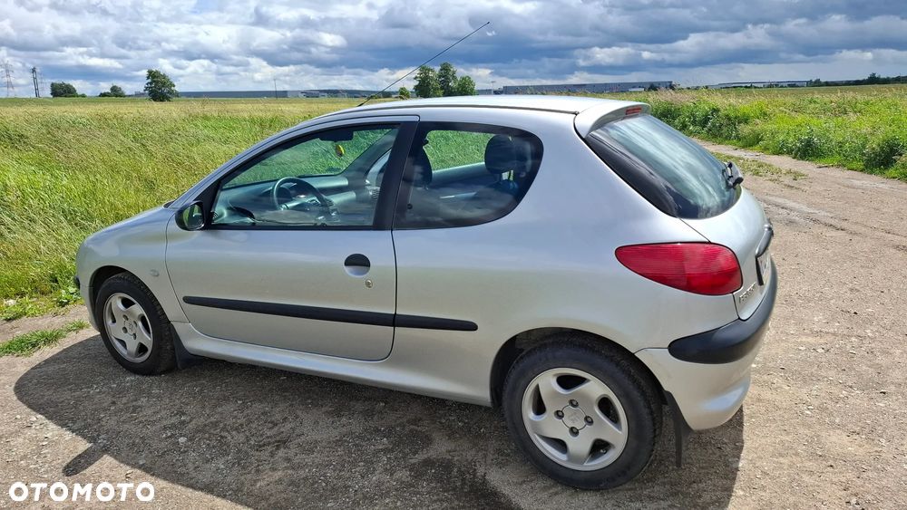 Peugeot 206 1.1 XR - 4