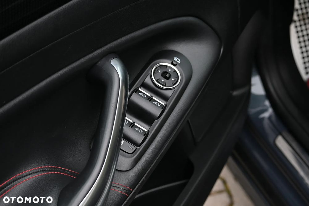 Ford Mondeo 2.0 EcoBoost Titanium S - 29