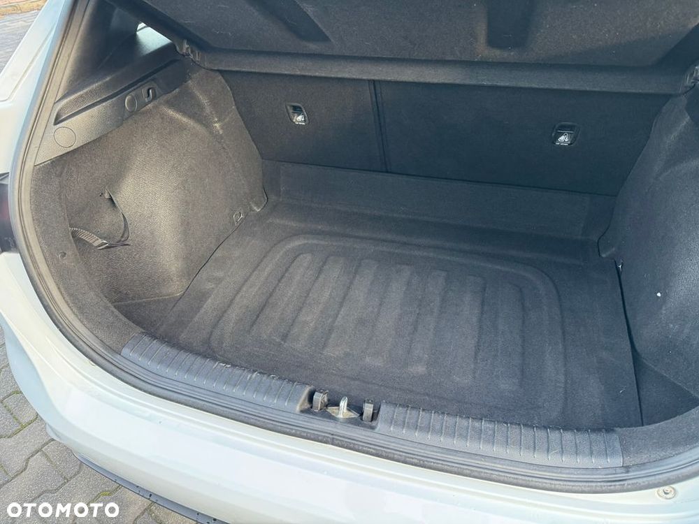 Kia Ceed 1.6 CRDi SCR S - 20