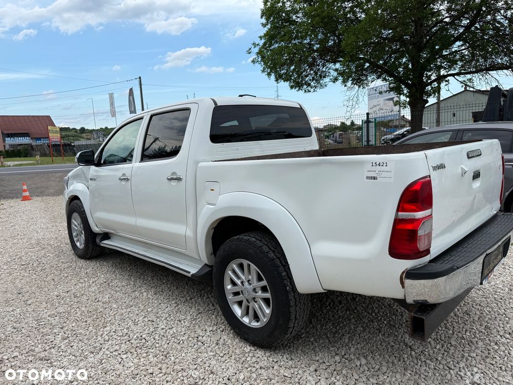 Toyota Hilux - 8