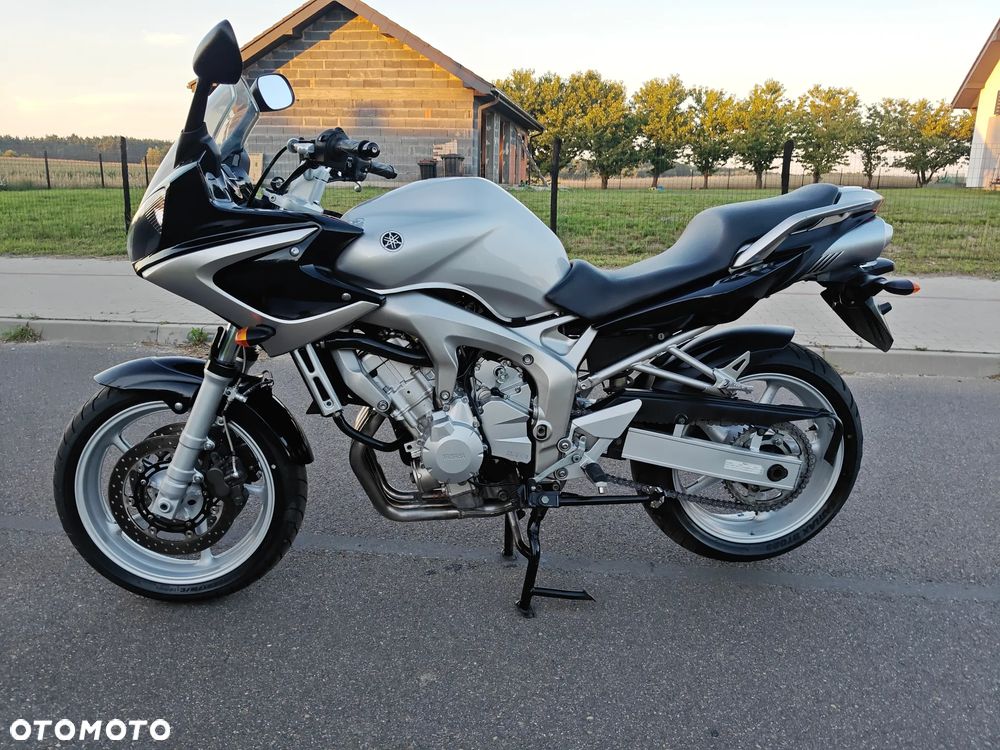 Yamaha FZ6 - 2
