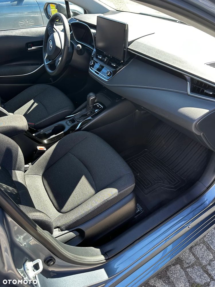 Toyota Corolla 1.8 Hybrid Comfort - 12