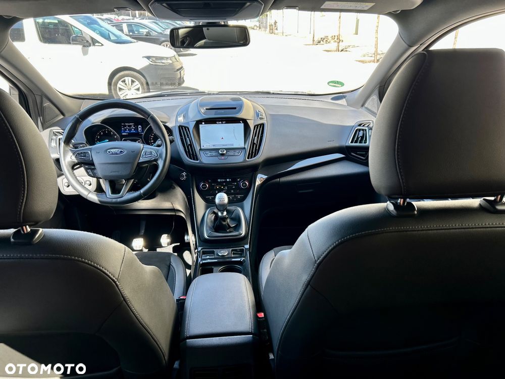 Ford Kuga 1.5 EcoBoost 2x4 Titanium - 23