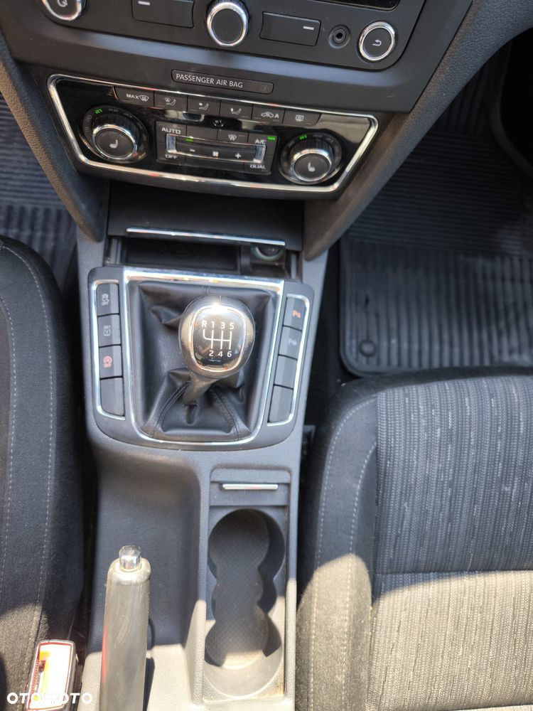 Skoda Superb 2.0 TDI Elegance - 9