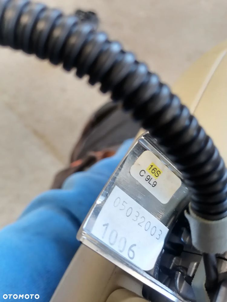 Podłokietnik Podłokietniki Skórzany Skóra Beż Stelaż Audi A8 D3 - 14