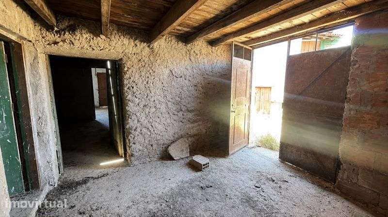 Casa para Recuperar em Salgueiro, Murça - Grande imagem: 5/8
