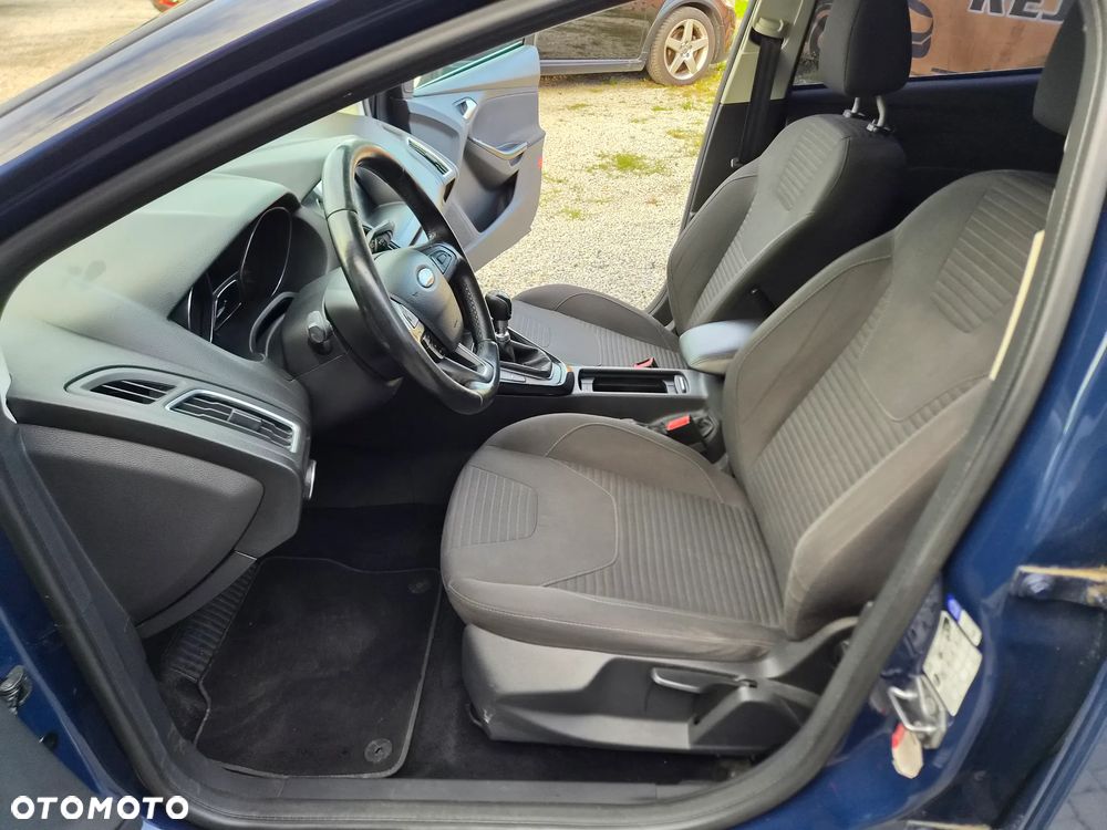 Ford Focus 1.5 TDCi DPF Start-Stopp-System Titanium - 24