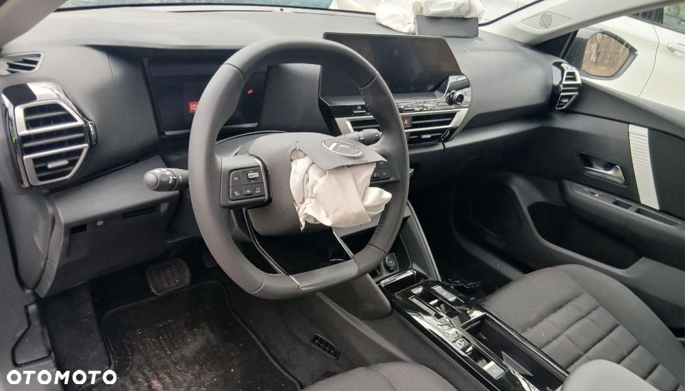 Citroën C4 e-C4 156 PLUS - 8