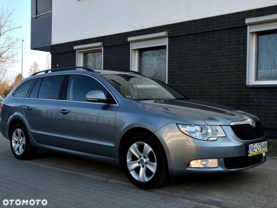 Skoda Superb 2.0 TDI Elegance DSG - 2