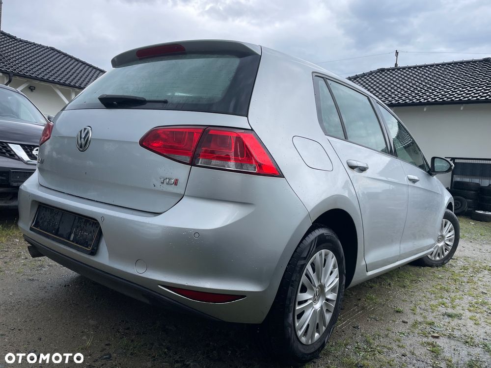 Volkswagen Golf - 4