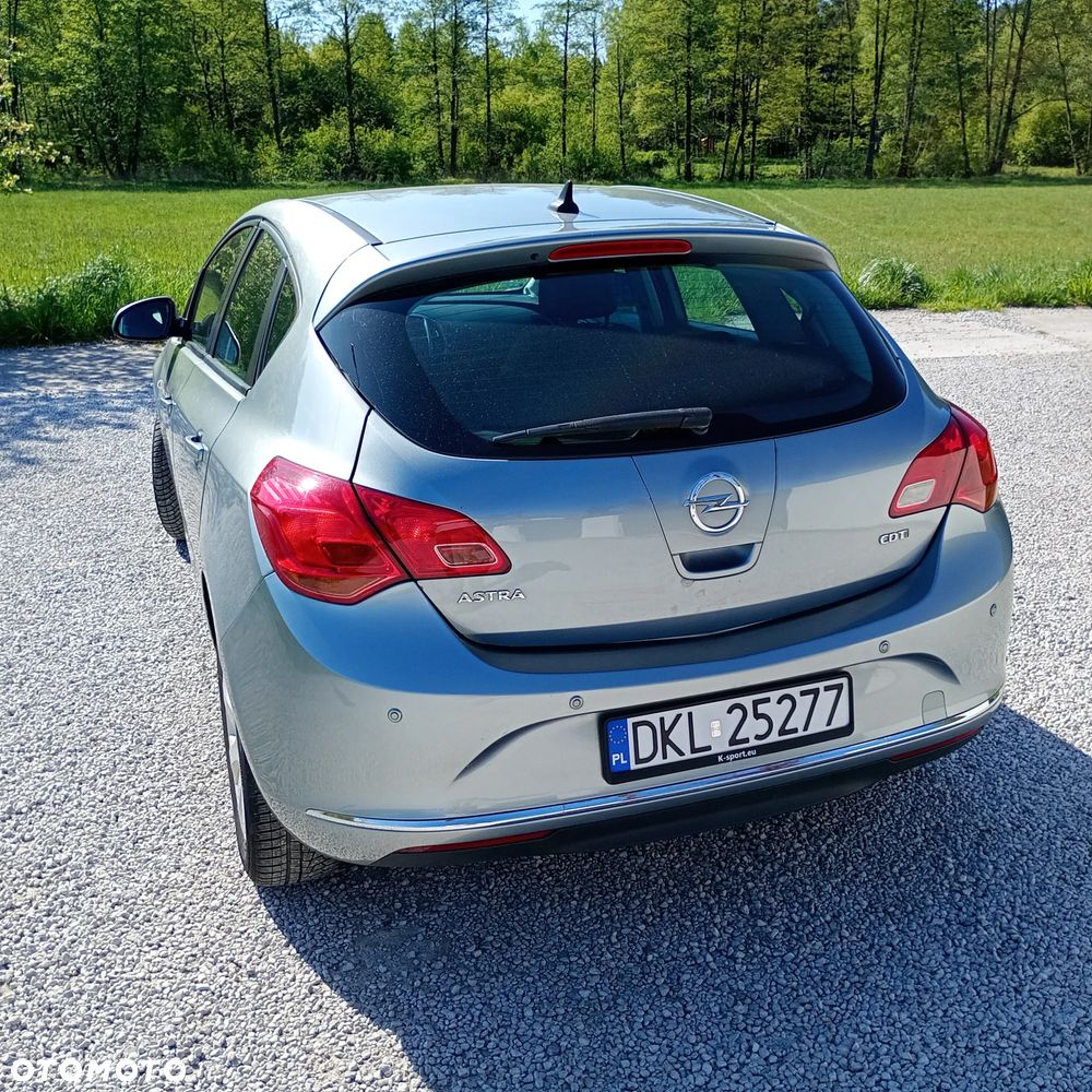 Opel Astra 1.7 CDTI DPF ENERGY - 10