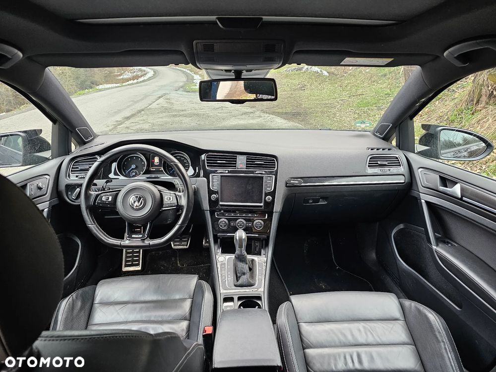Volkswagen Golf - 16