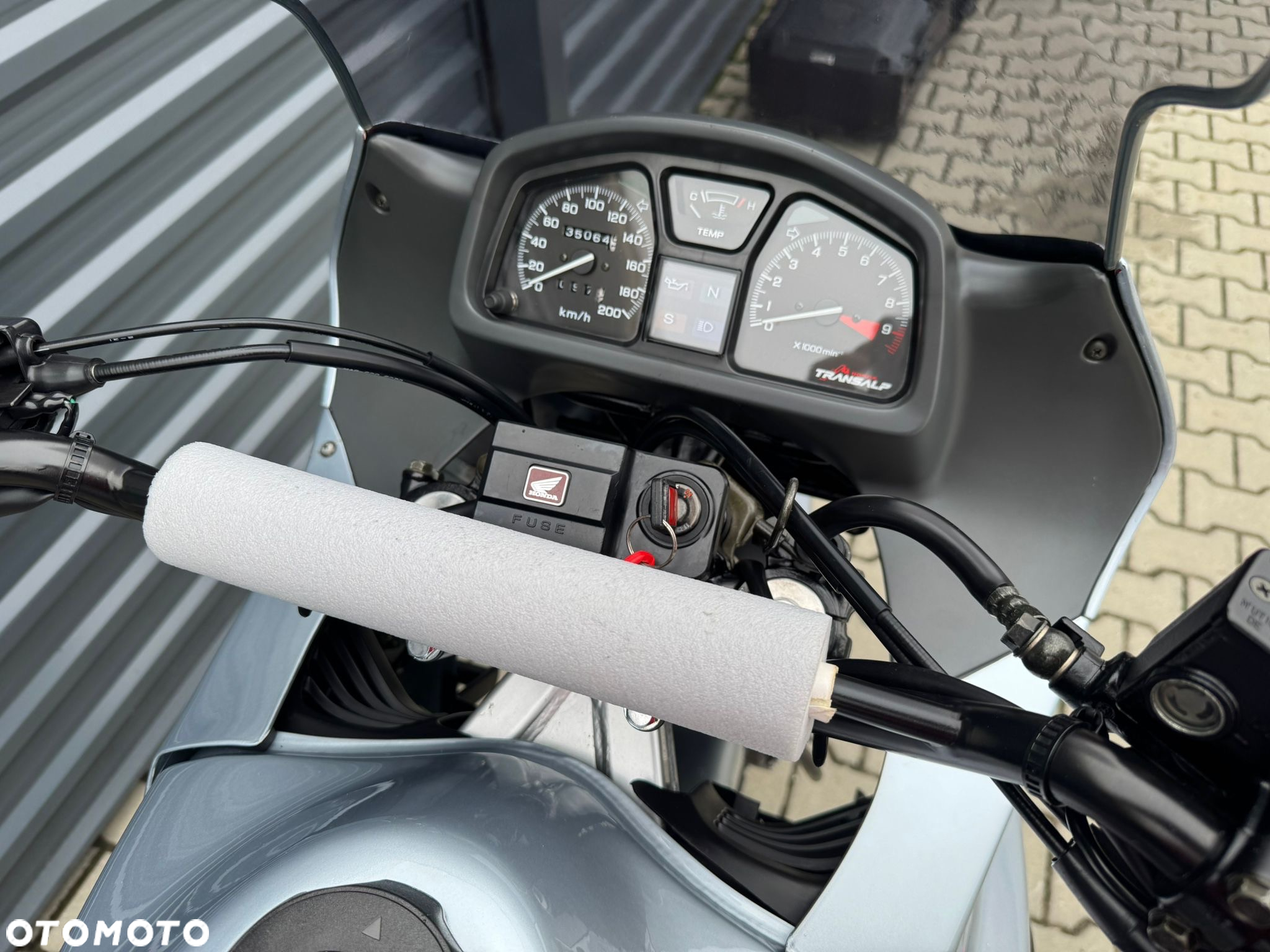 Honda XL - 17