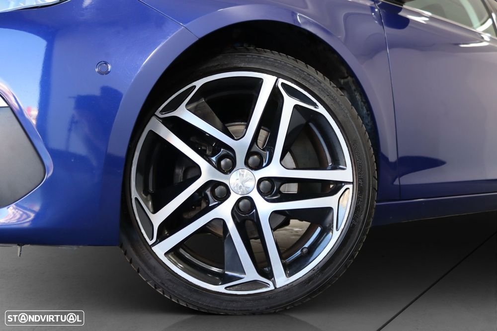 Peugeot 308 1.2 PureTech Allure - 20