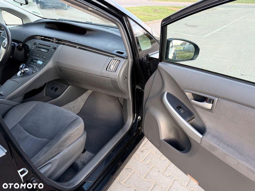 Toyota Prius 1.8 HSD Active - 15