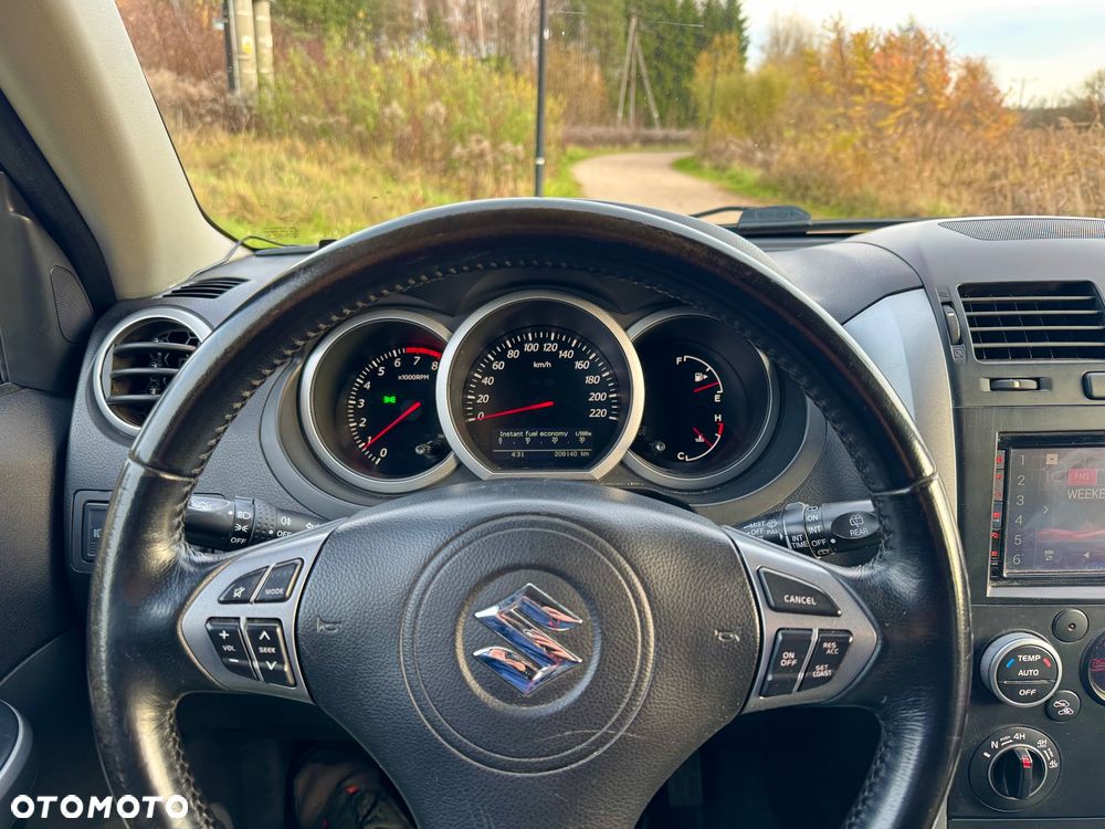 Suzuki Grand Vitara 2.4 Premium - 15