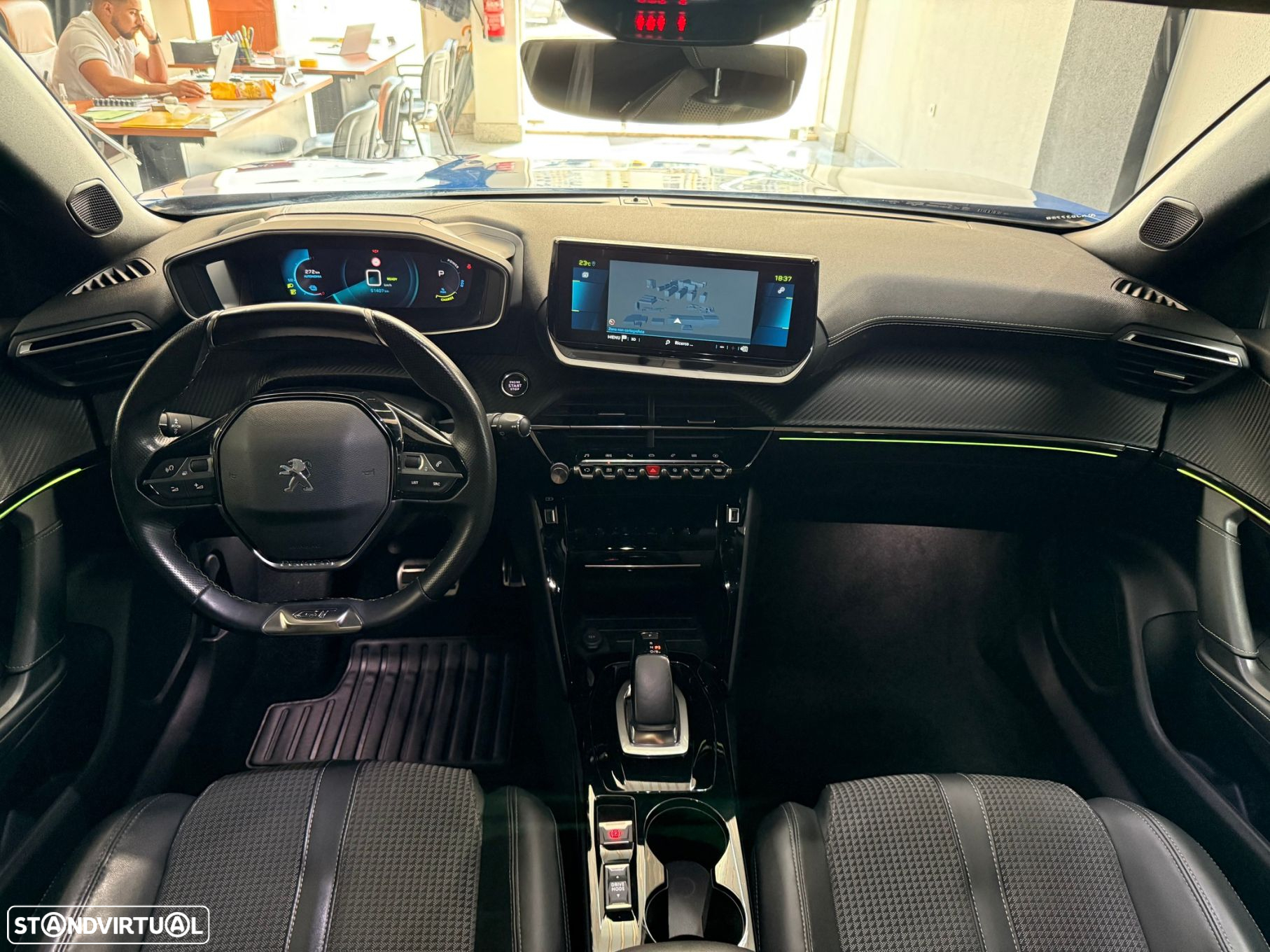 Peugeot e-2008 50 kWh GT - 16