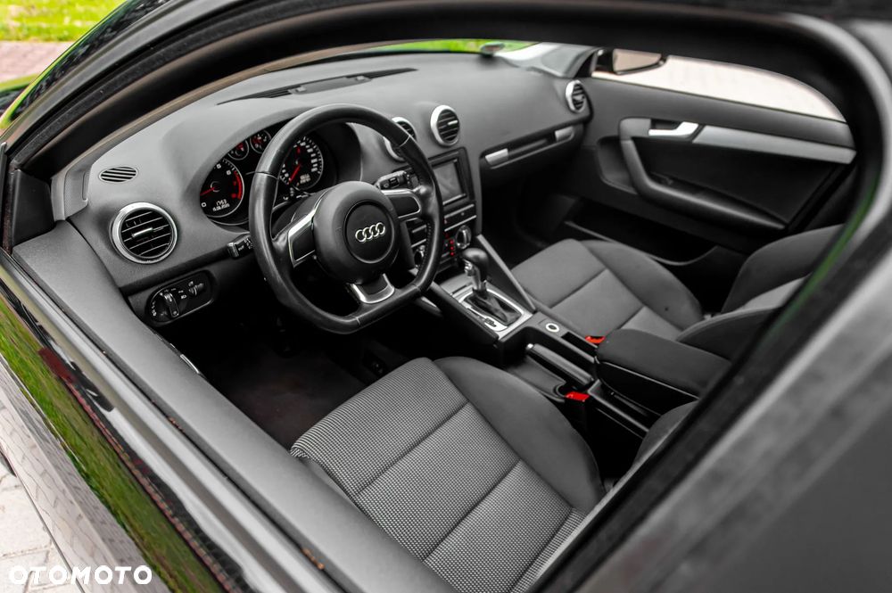 Audi A3 Sportback 1.6 S tronic Attraction - 20